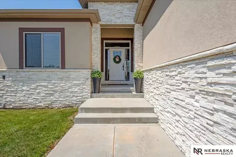 3043 N 95th St, Lincoln, NE 68507