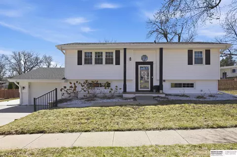 9157 Taylor St, Omaha, NE 68134