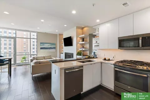 200 S 31st Ave #4814, Omaha, NE 68131