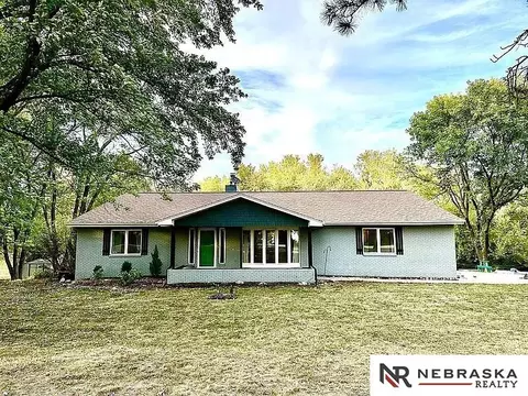 13400 Sunshine Cir, Bennet, NE 68317