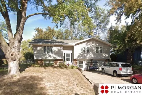 3002 Columbus St, Bellevue, NE 68005