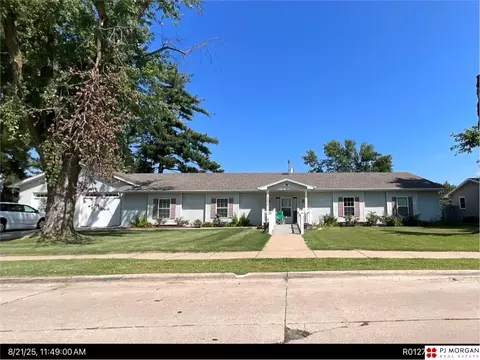 9270 Ames Ave, Omaha, NE 68134
