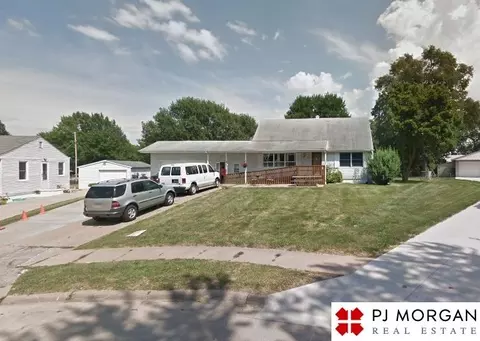 4883 S 51st St, Omaha, NE 68117