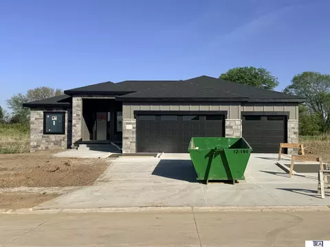 12511 S 87 St, Papillion, NE 68046