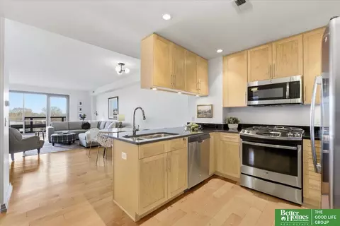 3201 Dodge Ct #5309, Omaha, NE 68131