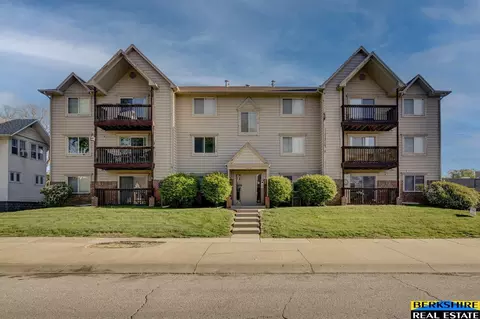 5016 California St #5, Omaha, NE 68132