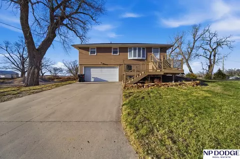 504 W Valley St, Valley, NE 68064