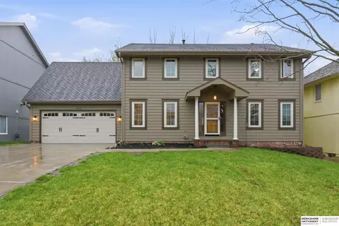 16275 Orchard Cir, Omaha, NE 68135