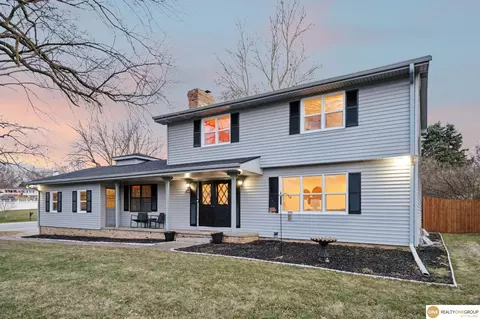 1016 Meadow Rd, Omaha, NE 68154