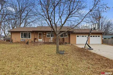 630 Maple St, Hickman, NE 68372