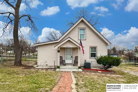 5617 M St, Omaha, NE 68117