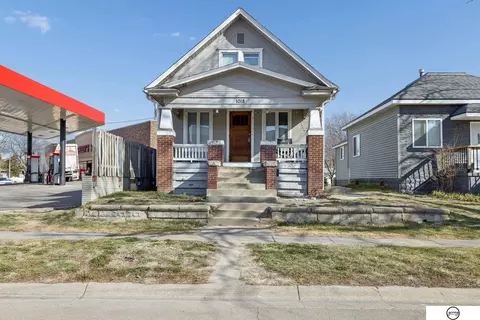 1018 Charleston St, Lincoln, NE 68508