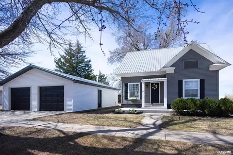 971 11th St, Henderson, NE 68371