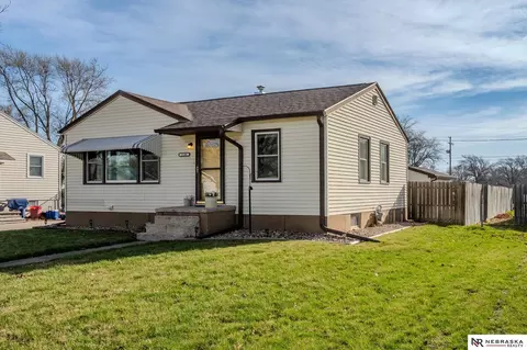 1136 N Garfield St, Fremont, NE 68025