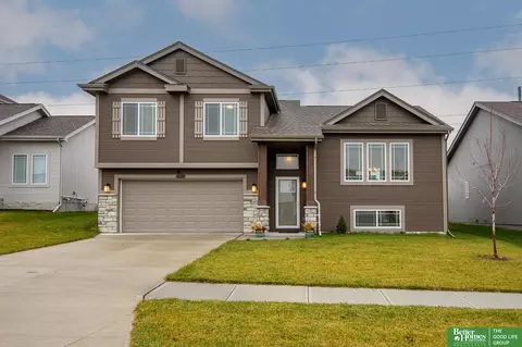 16929 Nebraska Ave, Omaha, NE 68116