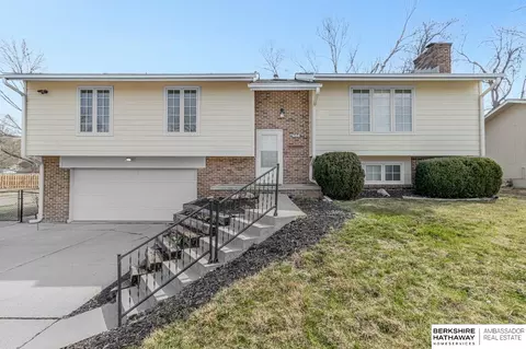 605 S 154 St, Omaha, NE 68154