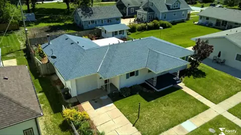 1017 K St, Geneva, NE 68361