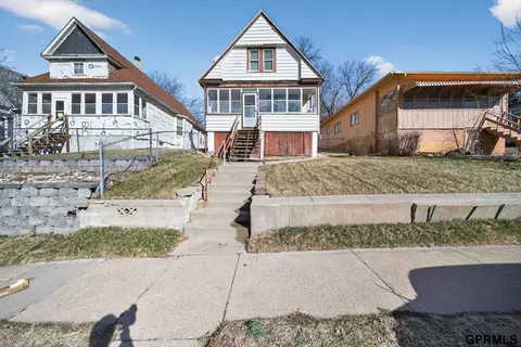 2707 S 20th St, Omaha, NE 68108