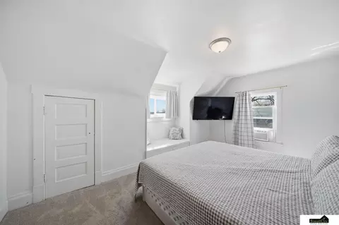 Bedroom - 800 Scott St, Beatrice, NE 68310 photo 3 of 6