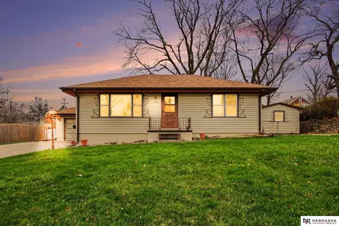2701 Margo St, Bellevue, NE 68147