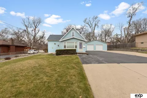 2416 N 88th St, Omaha, NE 68134