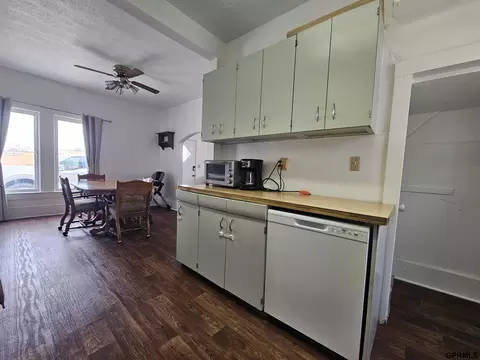 Kitchen - 311 E Cheyenne St, Exeter, NE 68351 photo 2 of 4