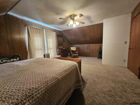 Bedroom - 311 E Cheyenne St, Exeter, NE 68351 photo 4 of 5