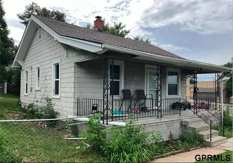 5425 S 23 St, Omaha, NE 68107