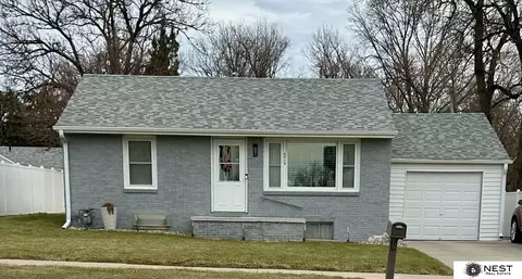 6929 Adams St, Lincoln, NE 68507