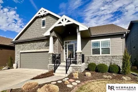 1509 N 194 Cir, Elkhorn, NE 68022