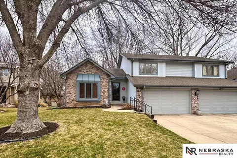 1727 N 123rd St, Omaha, NE 68154