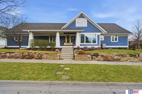 6030 Minter Ln, Lincoln, NE 68516
