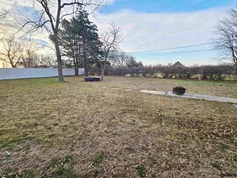 Exterior - 708 E Forrest St, Sutton, NE 68979 photo 5 of 5
