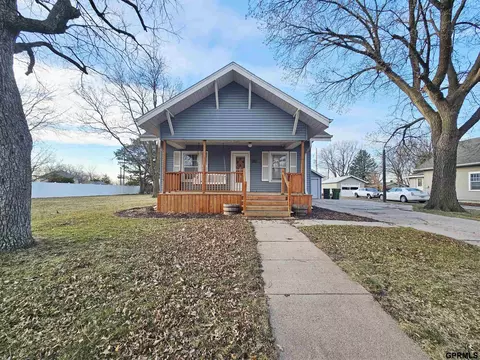 Exterior - 708 E Forrest St, Sutton, NE 68979 photo 1 of 5