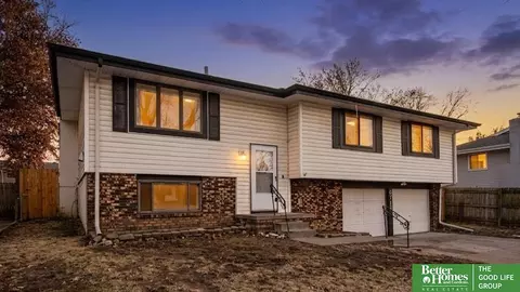 6717 S 139 Avenue Cir, Omaha, NE 68137