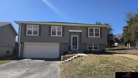4218 N 130 Ave, Omaha, NE 68164