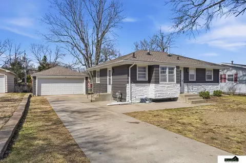 201 S 53rd St, Lincoln, NE 68510