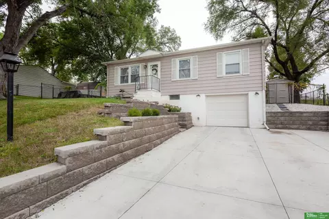 7546 Joseph Ave, La Vista, NE 68128
