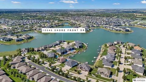 10040 Shore Front Dr, Lincoln, NE 68527