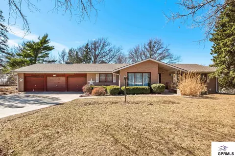 221 S 162nd St, Lincoln, NE 68520