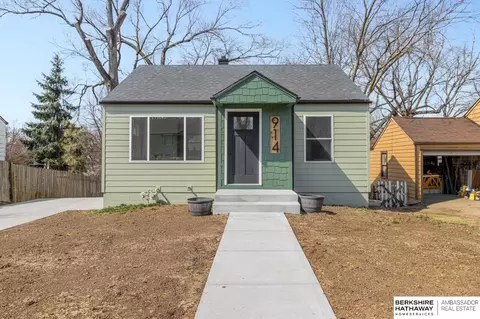 914 Mclaughlin Cir, Bellevue, NE 68005