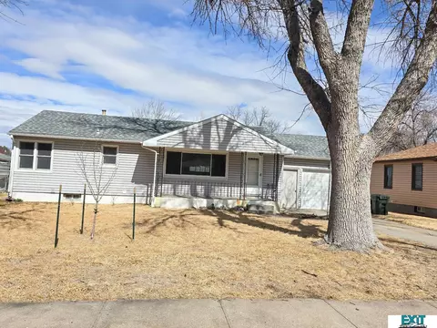 1362 Mission Dr, Sidney, NE 69162