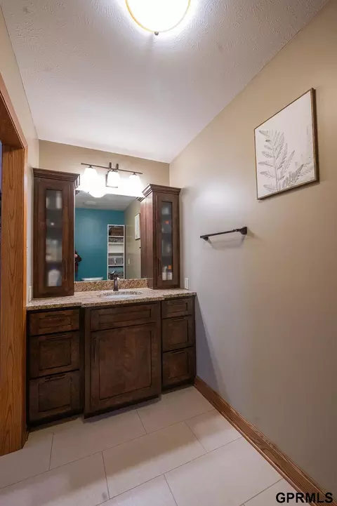 Bath - 600 Custer Ave, Lyons, NE 68038 photo 5 of 7