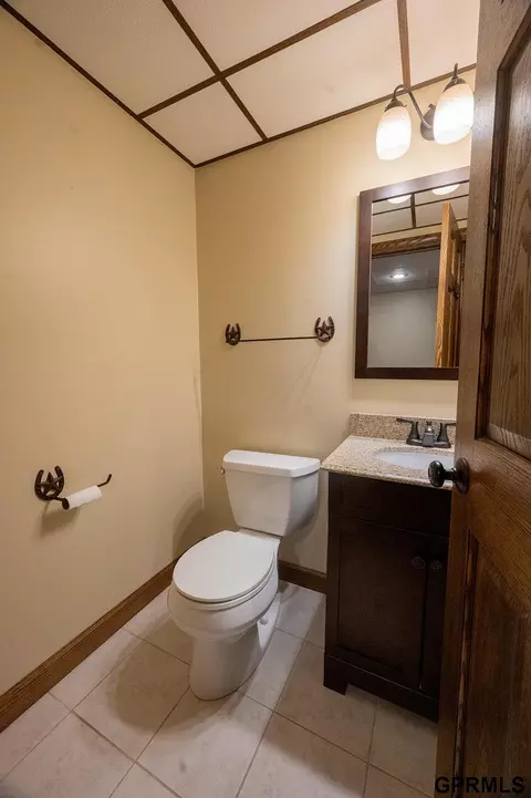 Bath - 600 Custer Ave, Lyons, NE 68038 photo 7 of 7