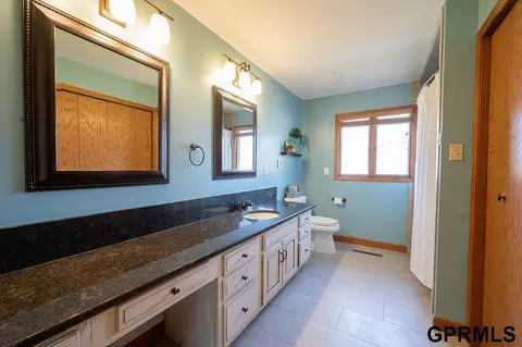 Bath - 600 Custer Ave, Lyons, NE 68038 photo 6 of 7
