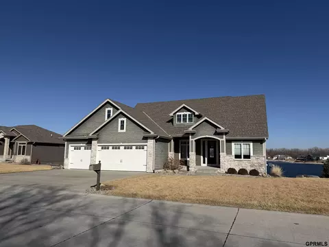 2820 Whitetail Drive Dr, Columbus, NE 68601