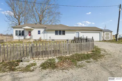 72030 649 Ave, Shubert, NE 68437