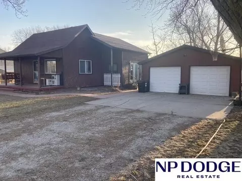 230 N 5th St, Ulysses, NE 68669