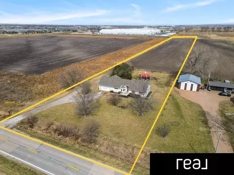 26110 W Maple Rd, Waterloo, NE 68069