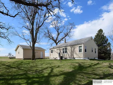 Exterior - 15709 S 180th St, Springfield, NE 68059 photo 6 of 7